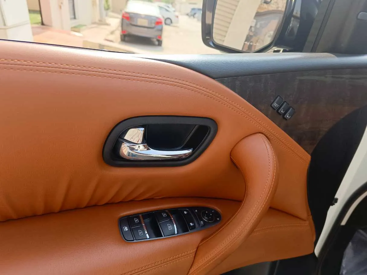 Car image 39