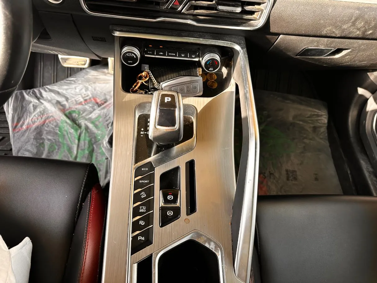 Car image 18