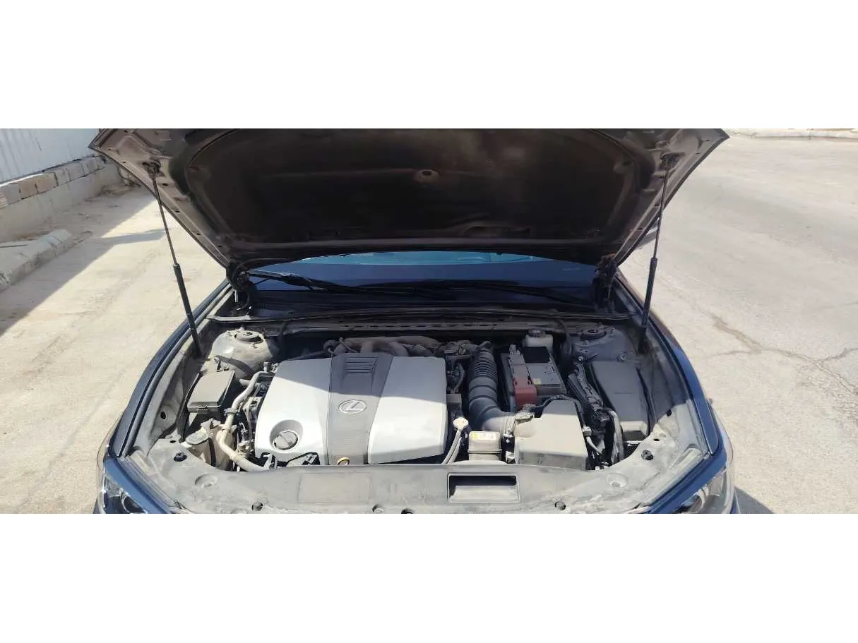 Car image 29