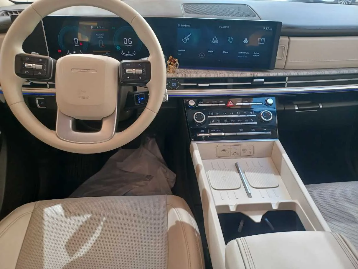 Car image 16