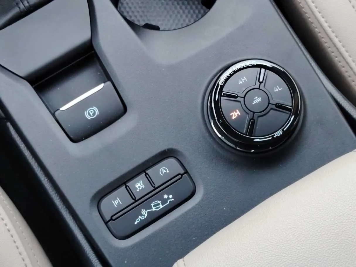 Car image 22