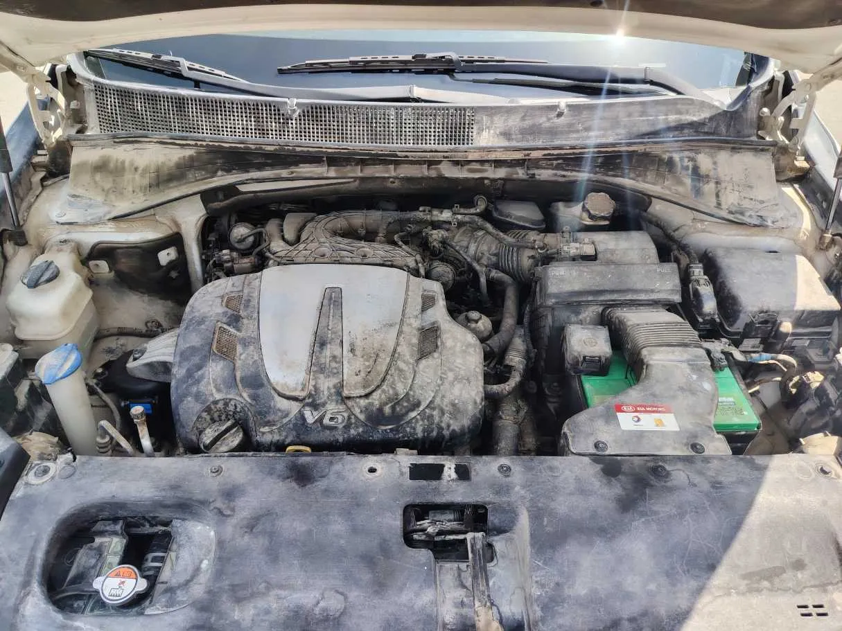 Car image 32