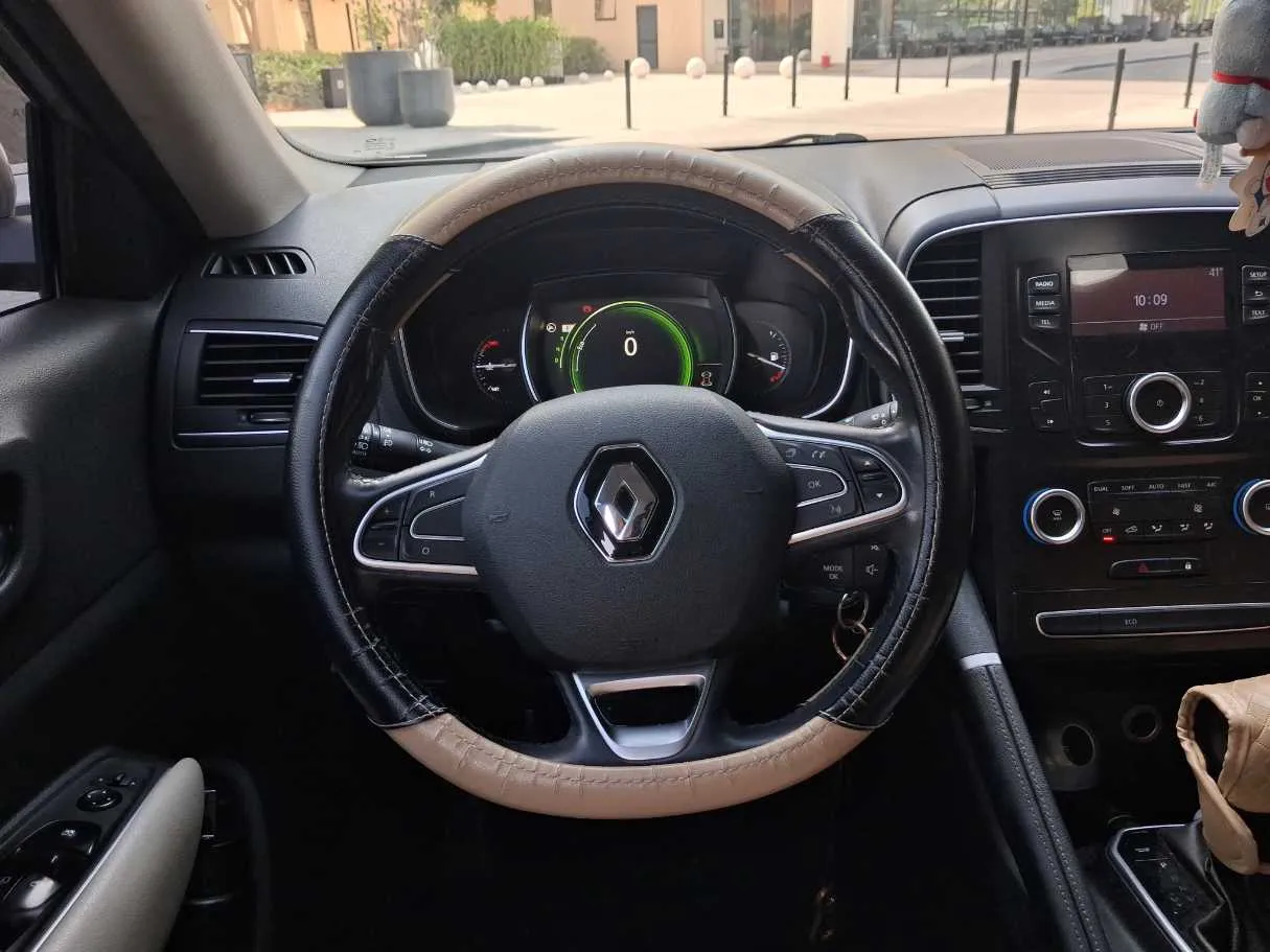 Car image 15