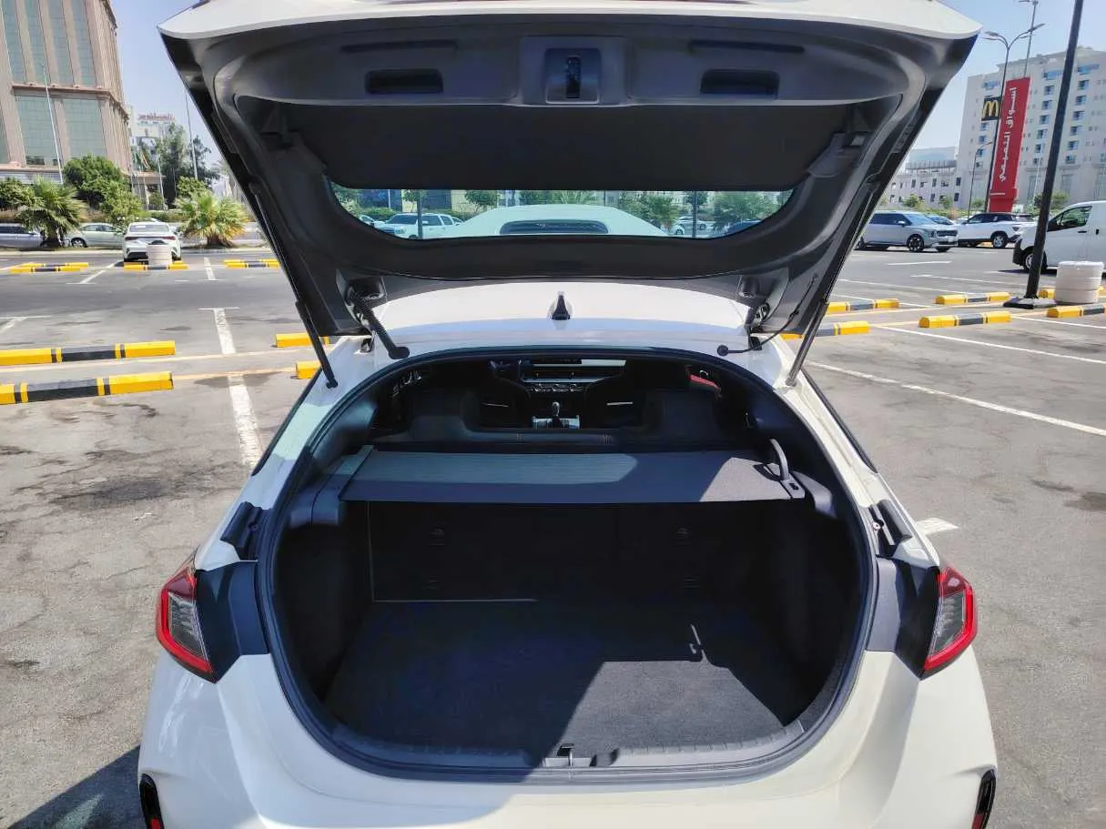 Car image 24