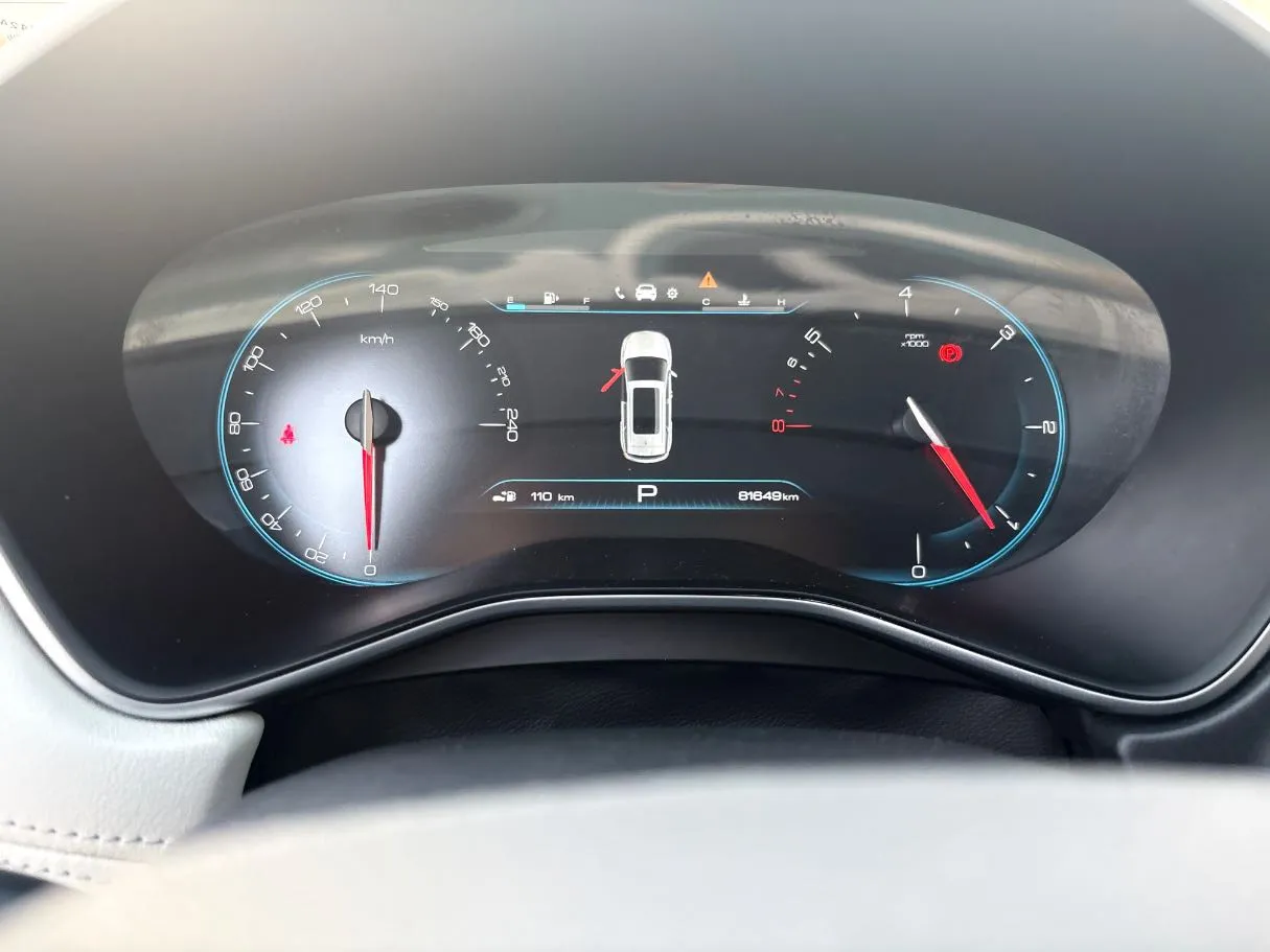 Car image 24
