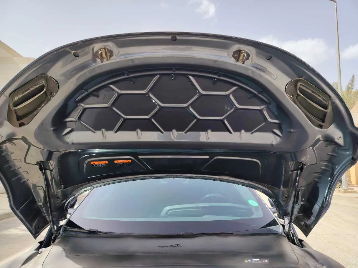 Car image 33