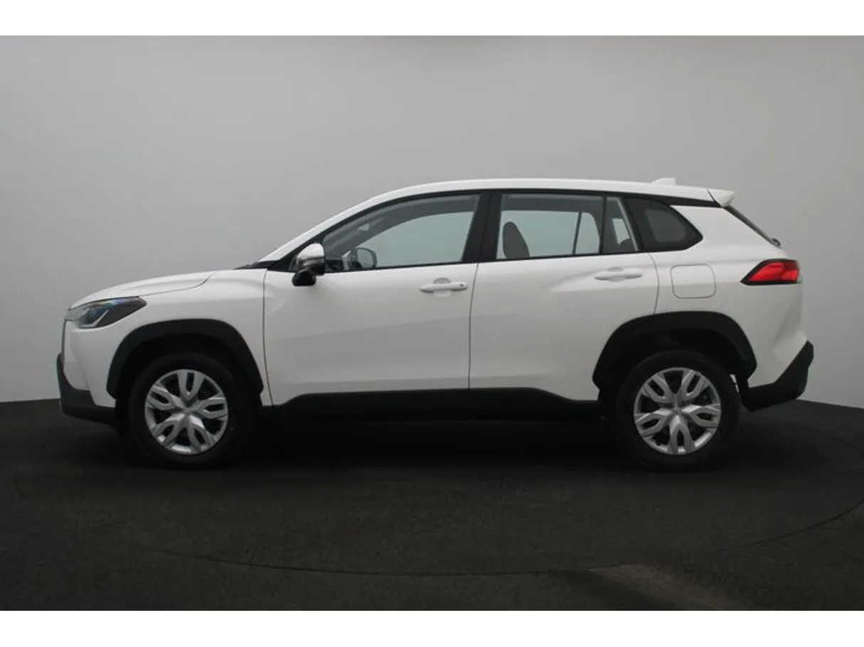 Car image 3