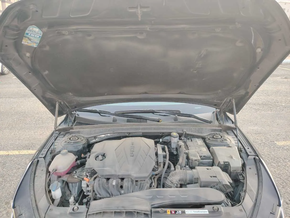 Car image 30