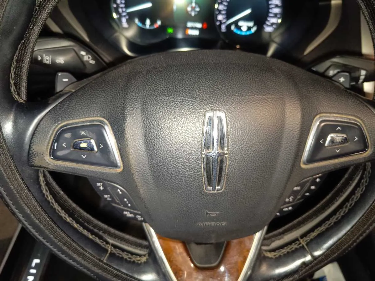 Car image 22