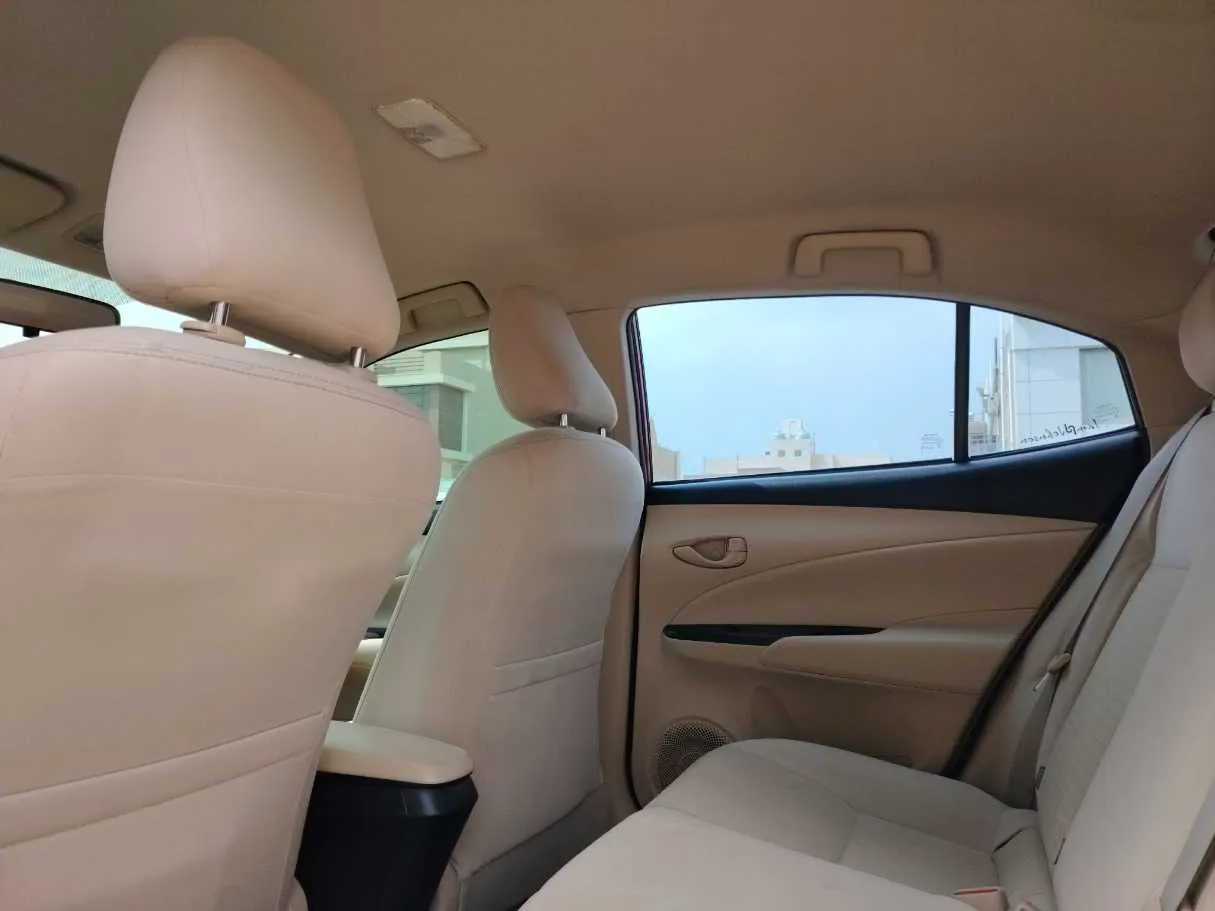 Car image 20