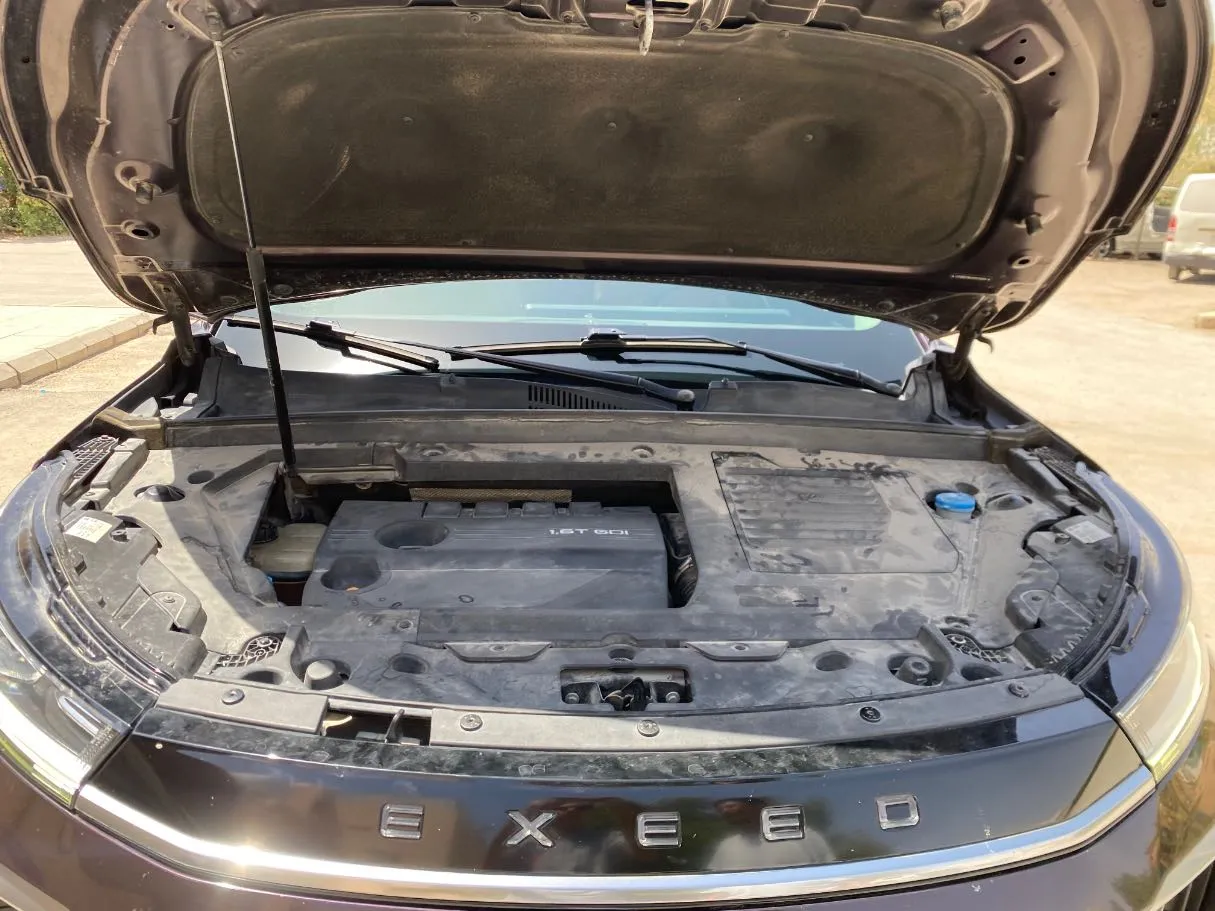 Car image 30
