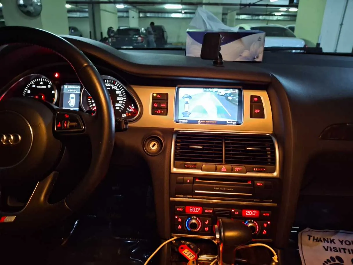 Car image 16