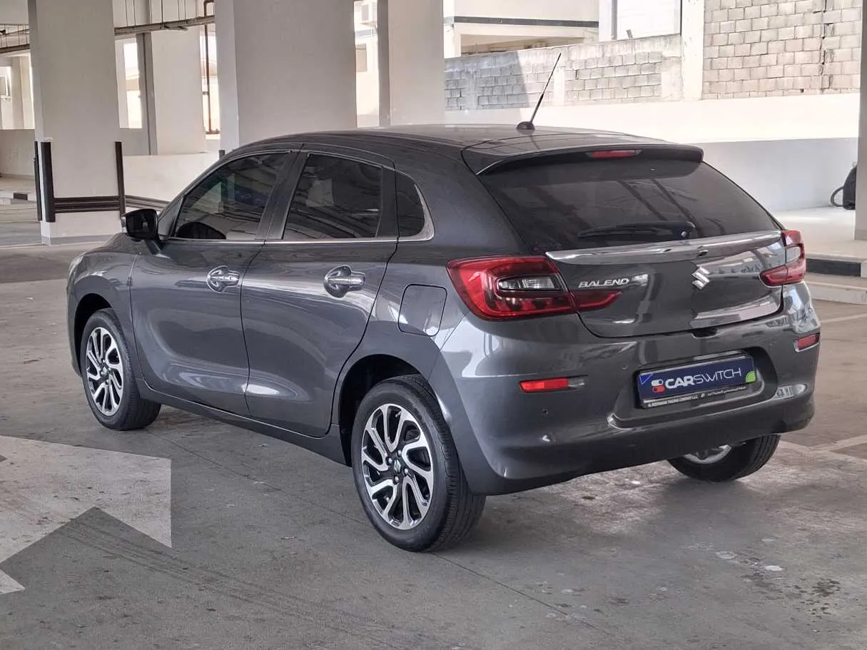 Car image 5