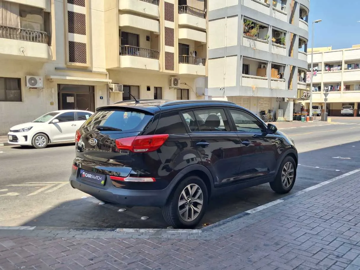 Car image 5