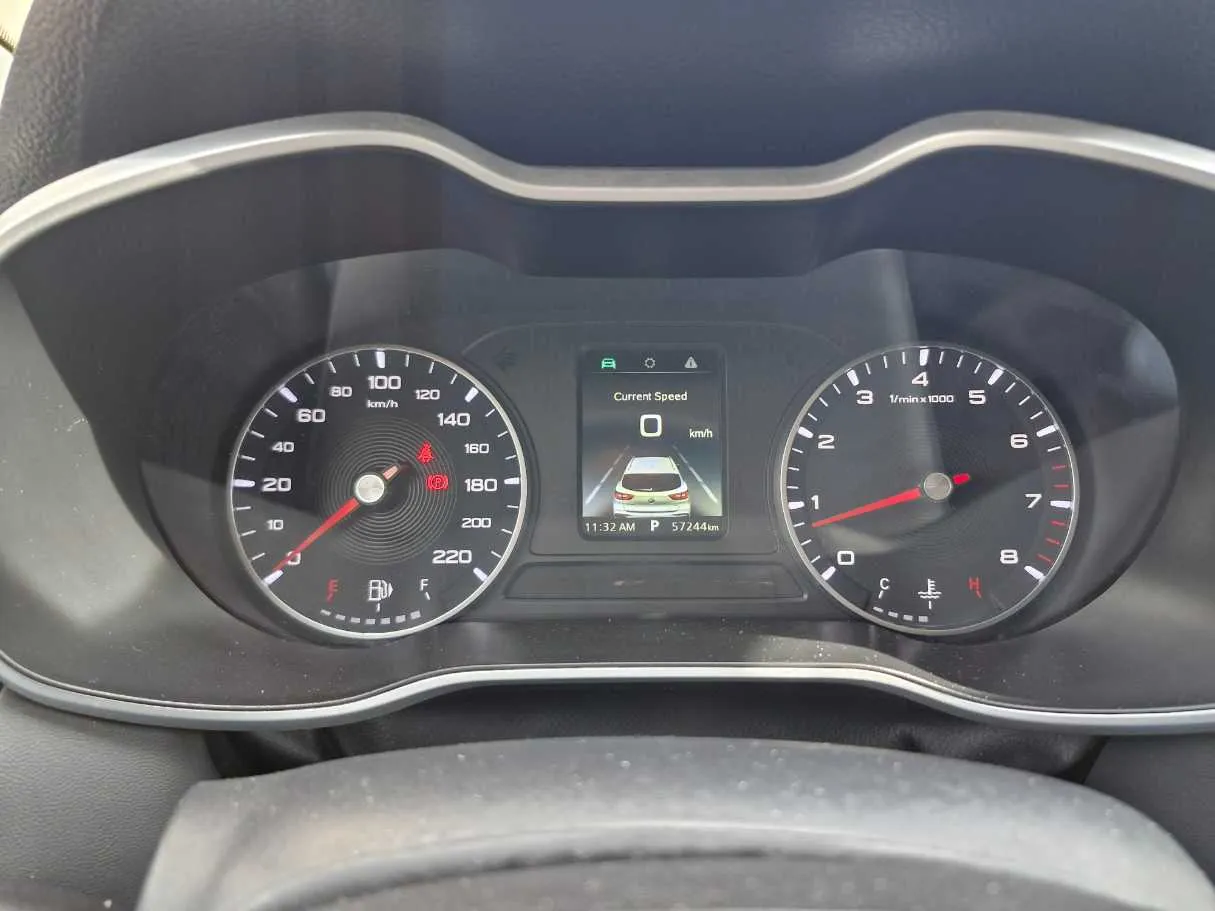 Car image 19
