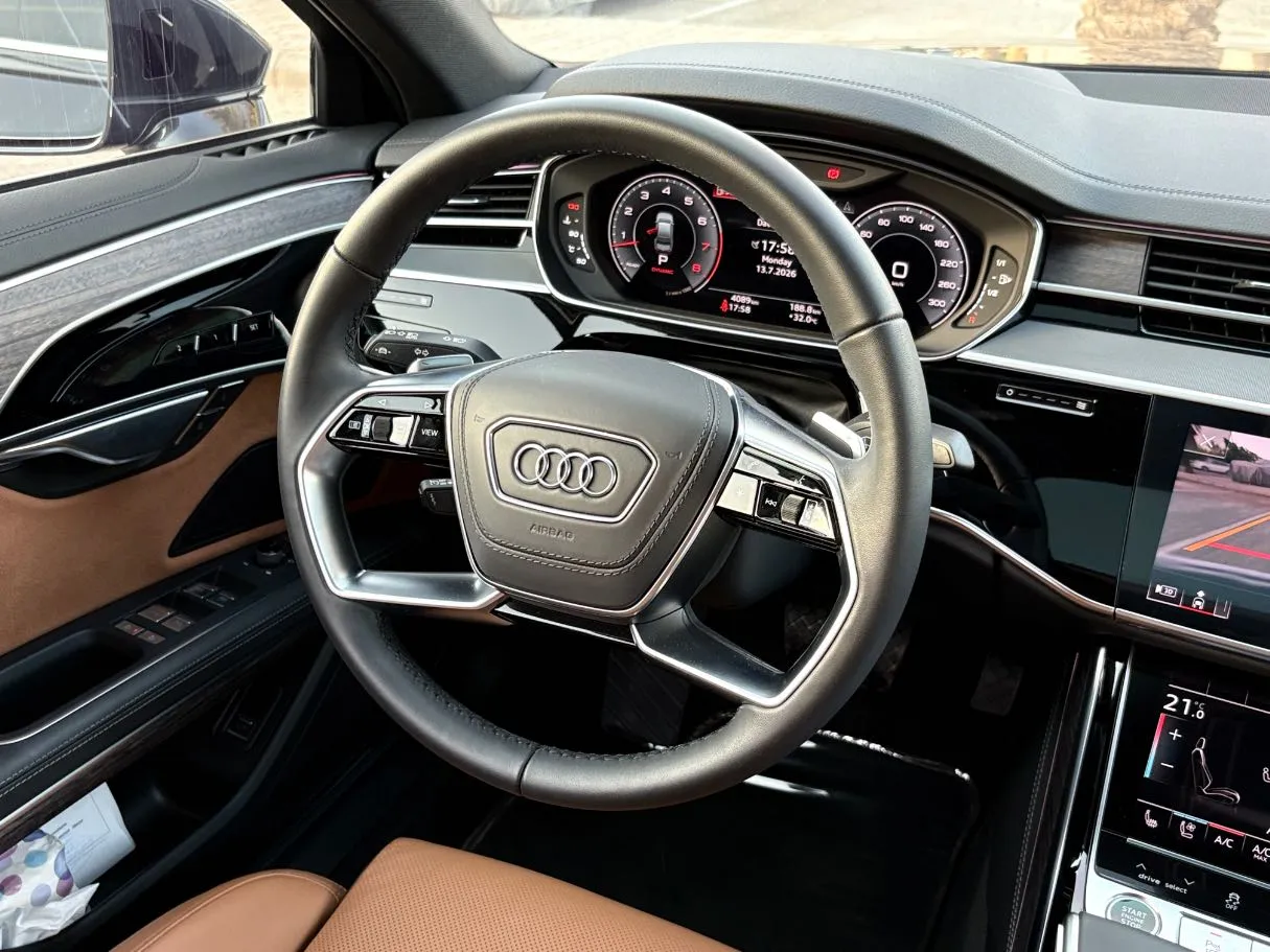 Car image 22