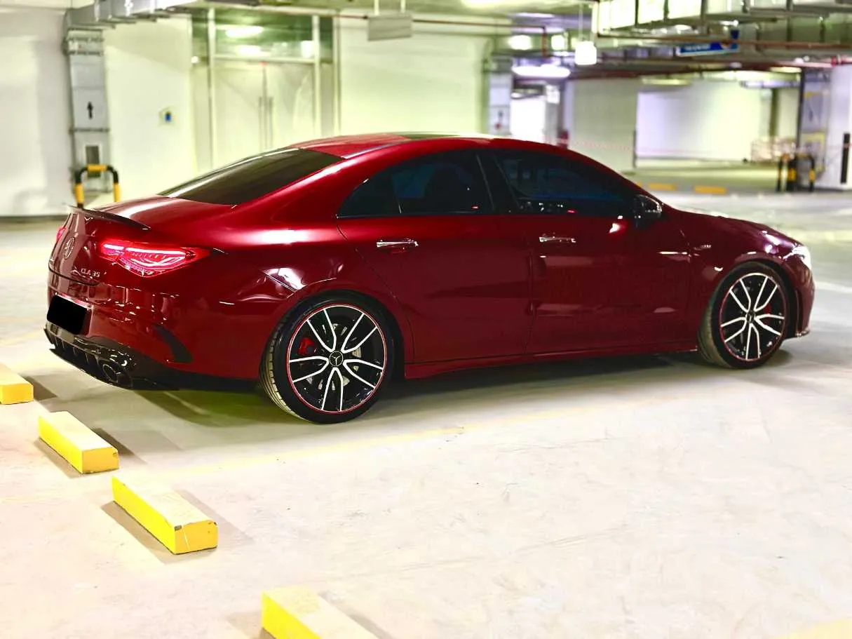 Car image 4