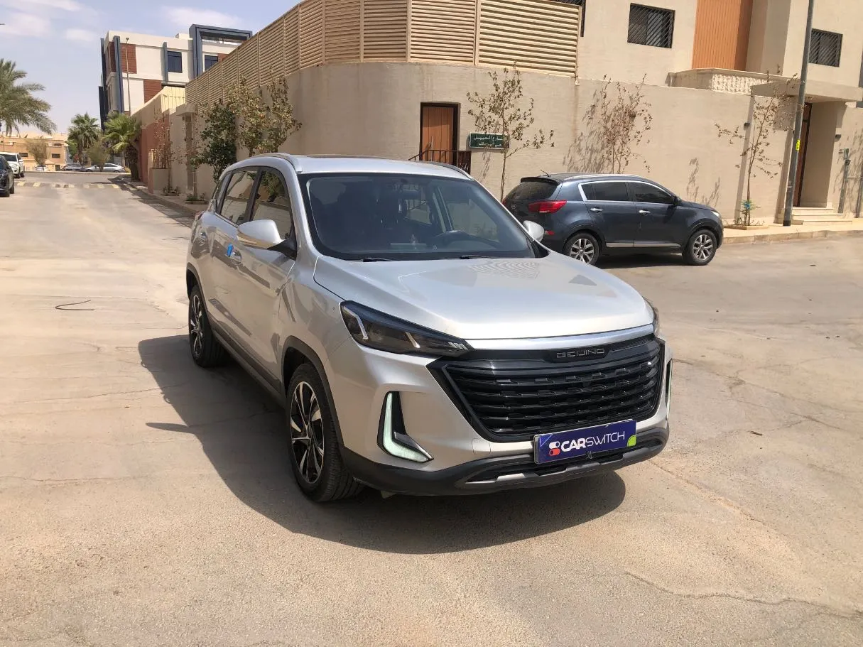 Car image 3