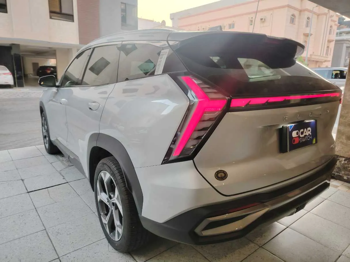 Car image 7