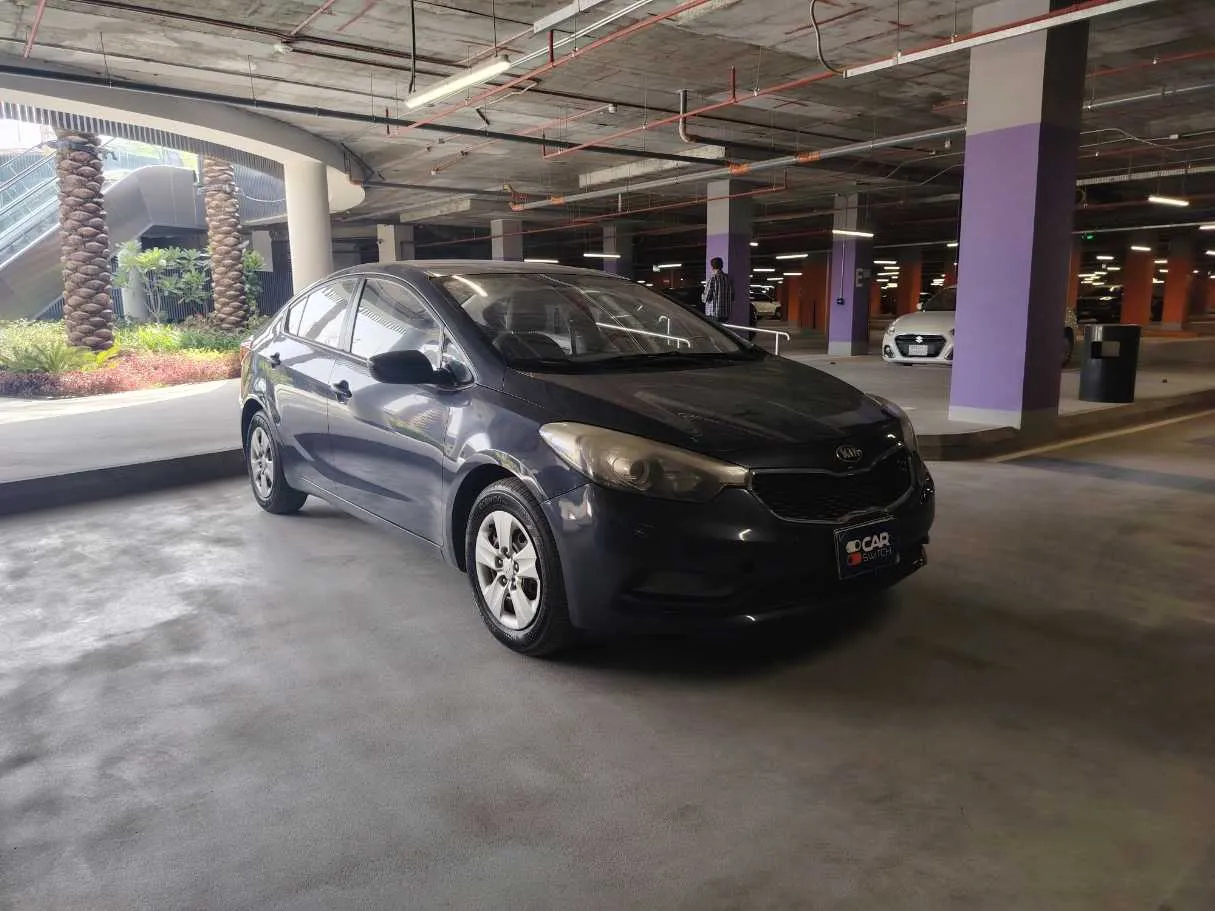 Car image 3
