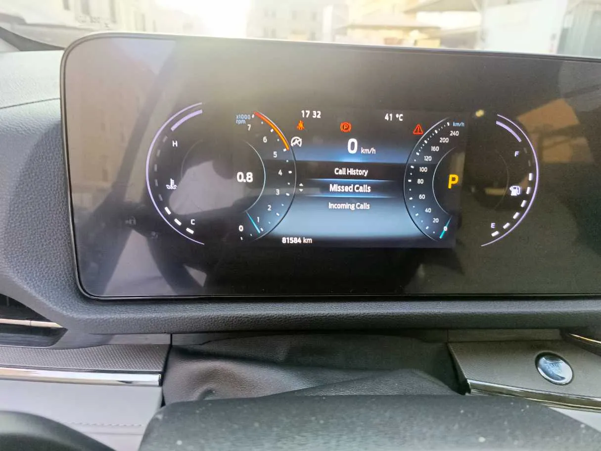 Car image 25