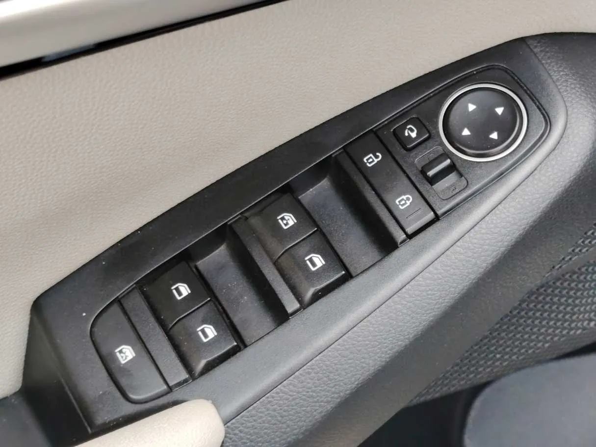 Car image 31