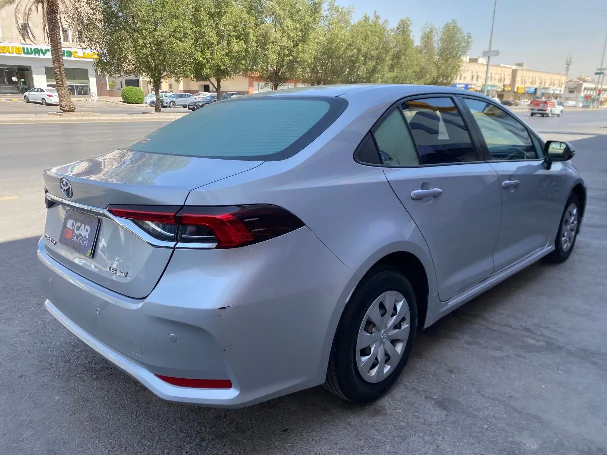 Car image 5
