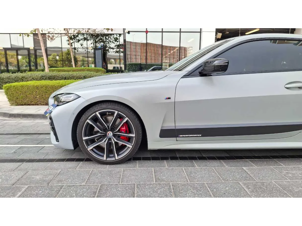 Car image 9