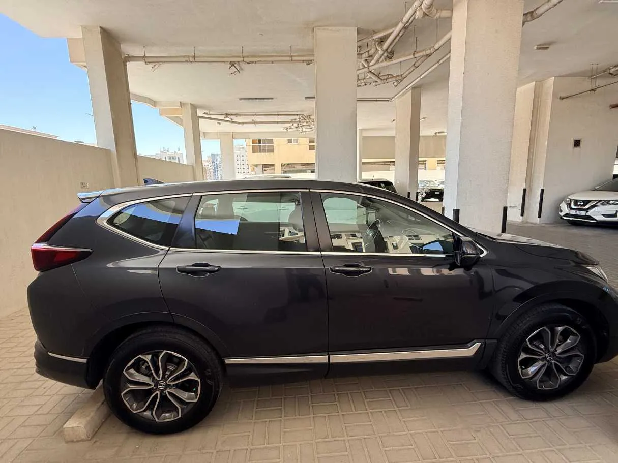 Car image 8