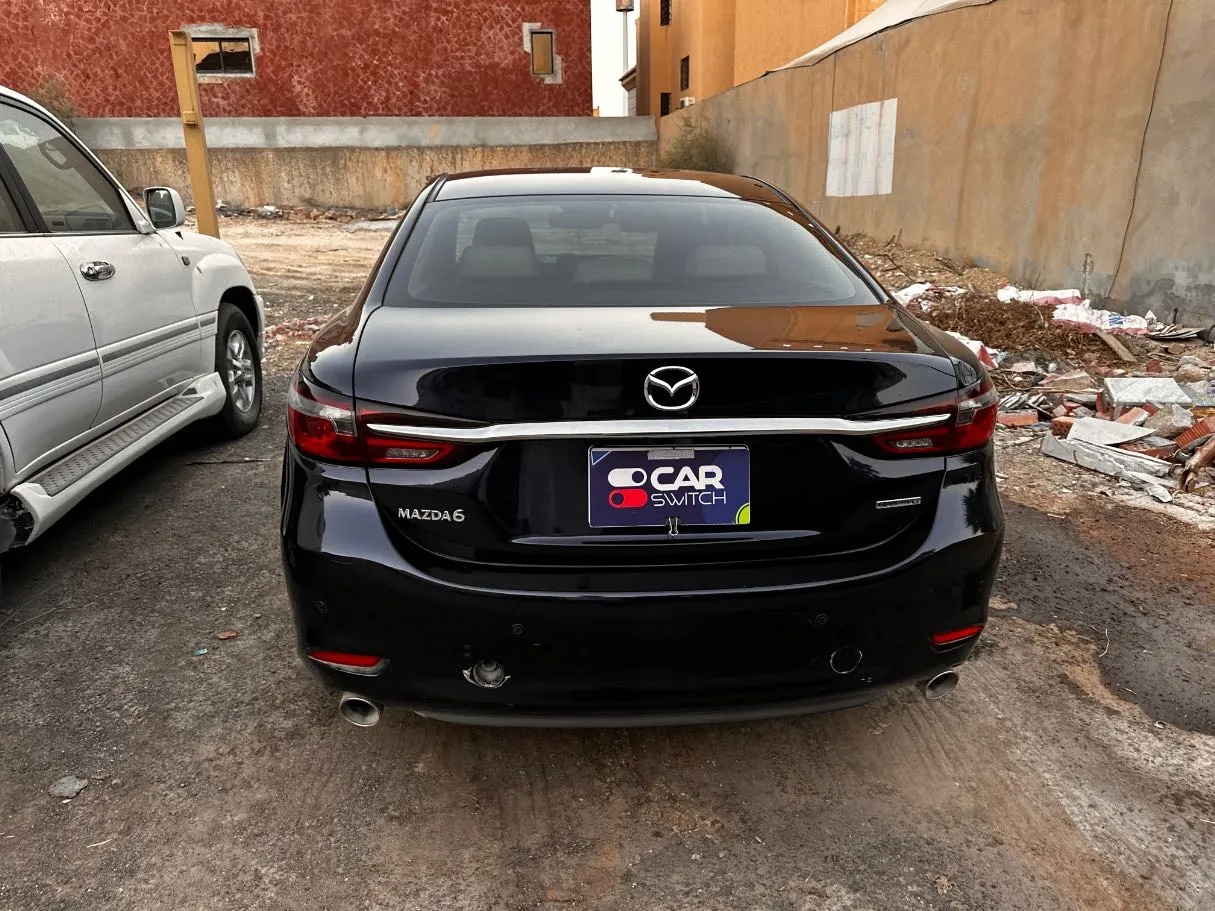 Car image 6