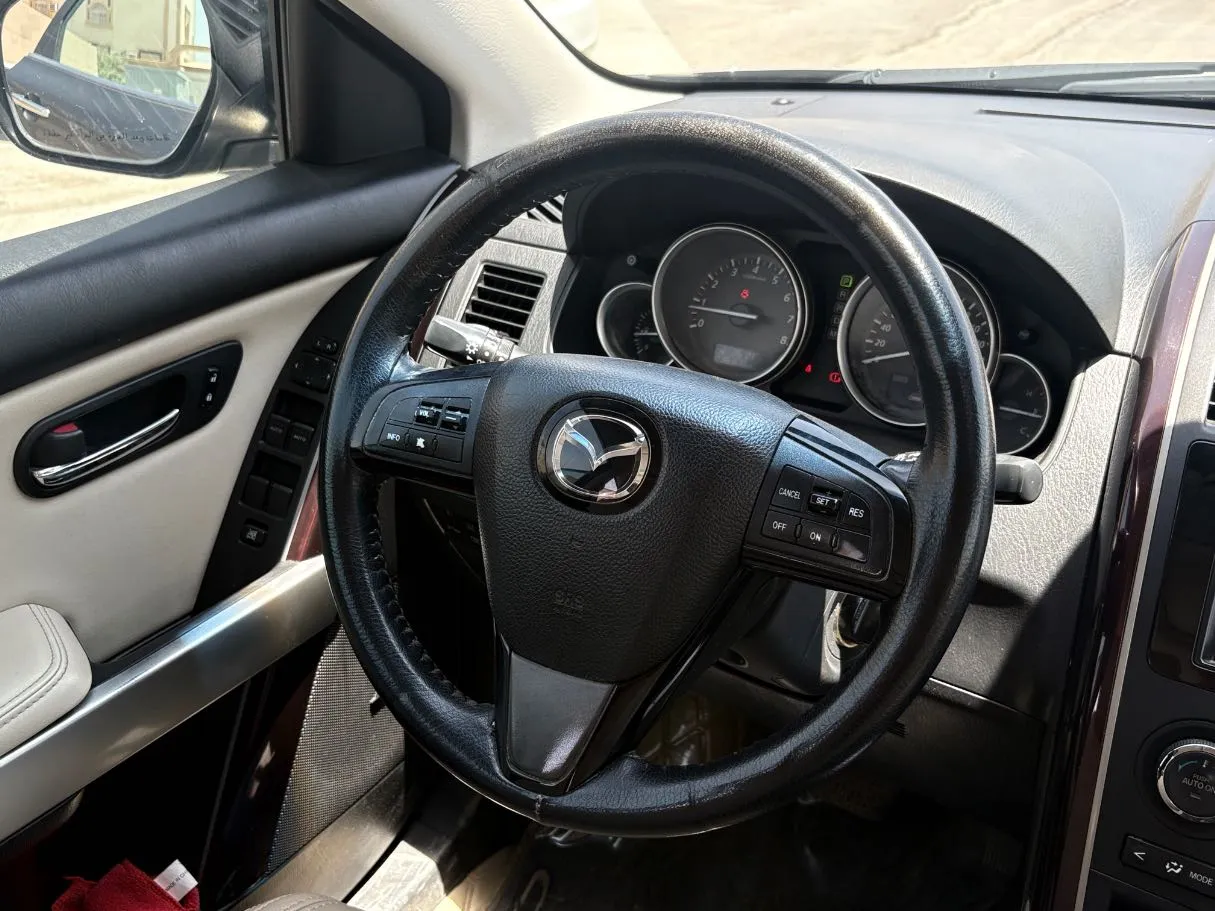 Car image 21