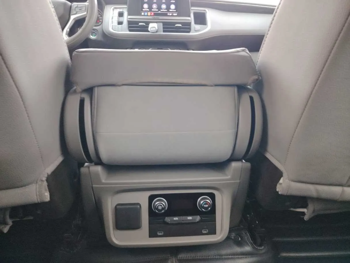 Car image 27