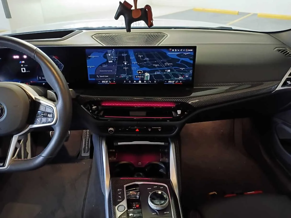 Car image 15