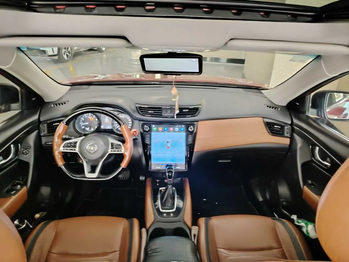 Car image 21