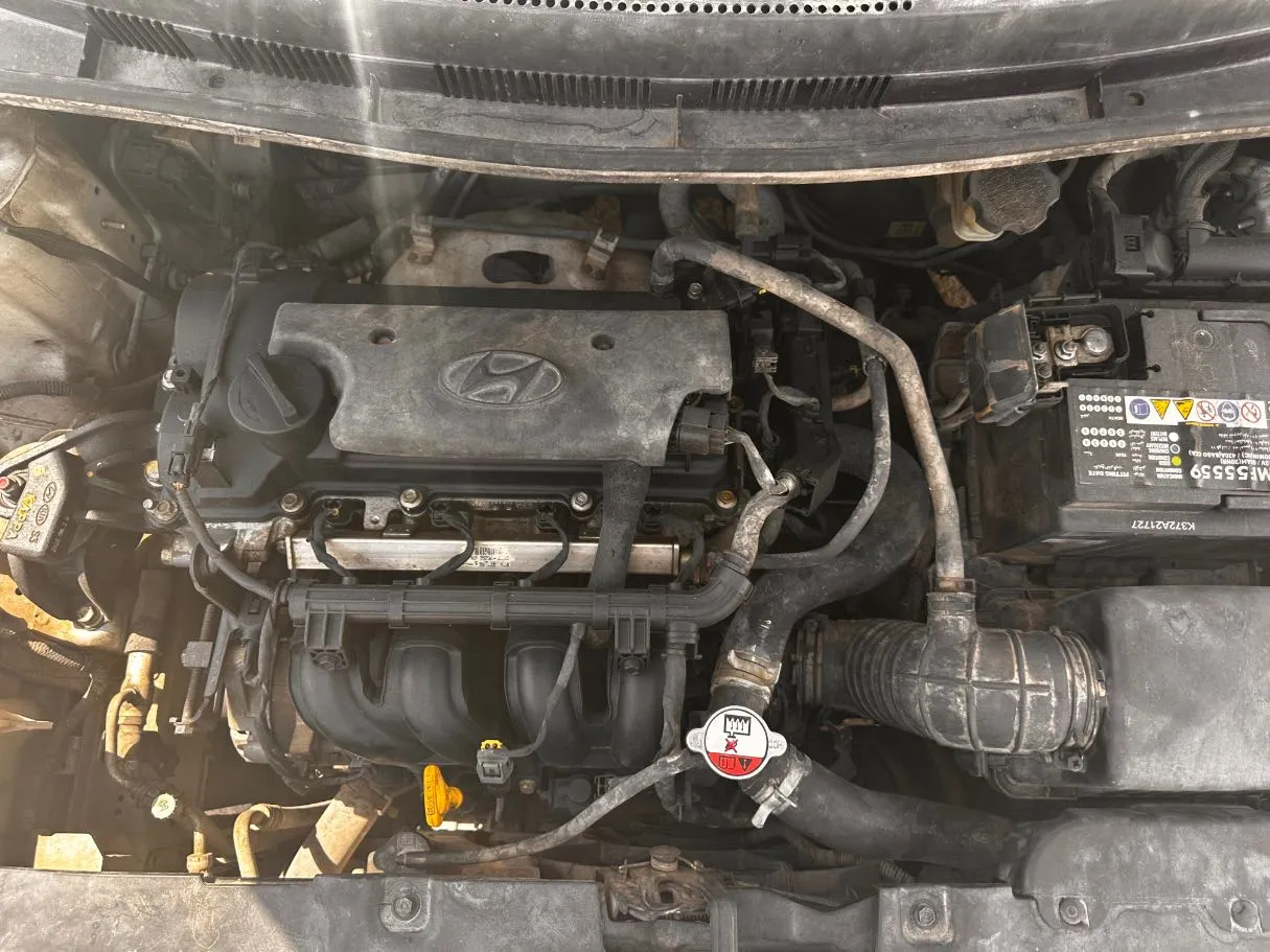 Car image 24