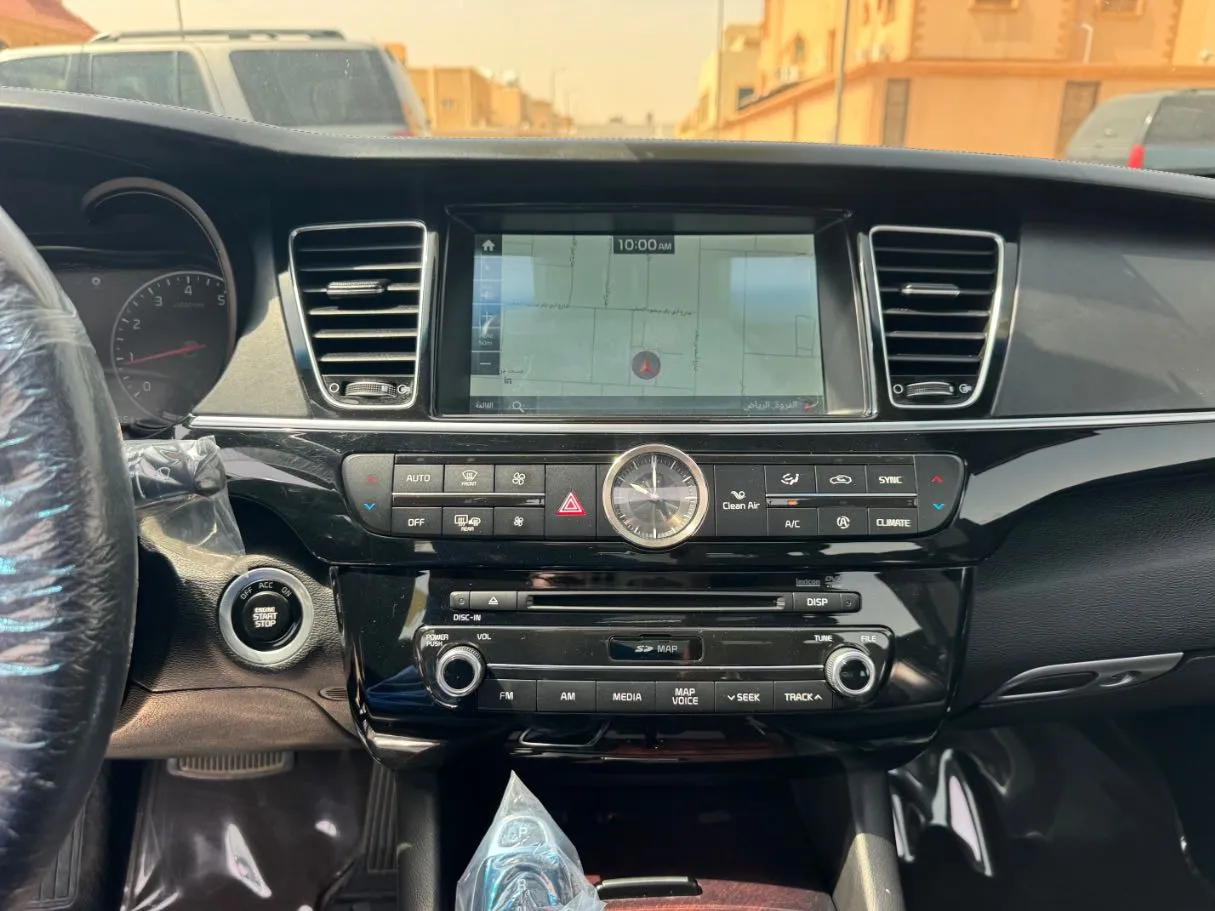 Car image 17