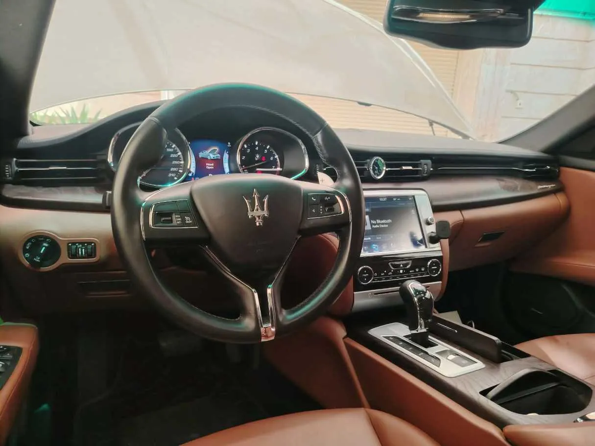 Car image 28