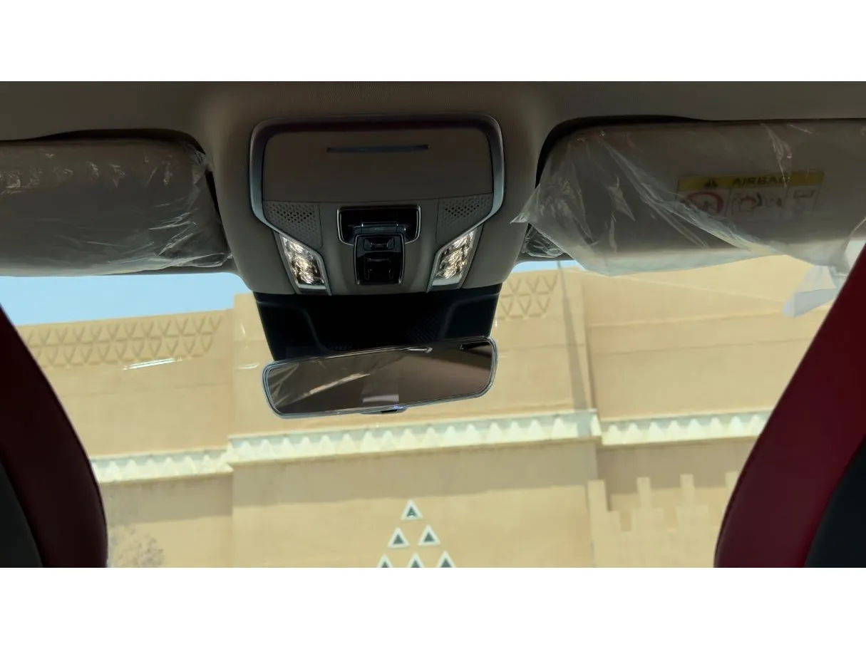 Car image 23
