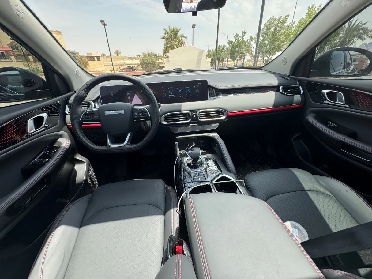 Car image 15