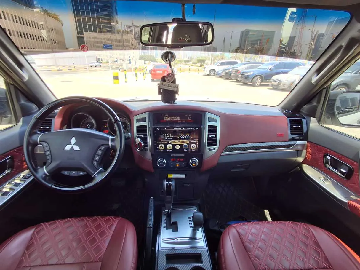 Car image 16