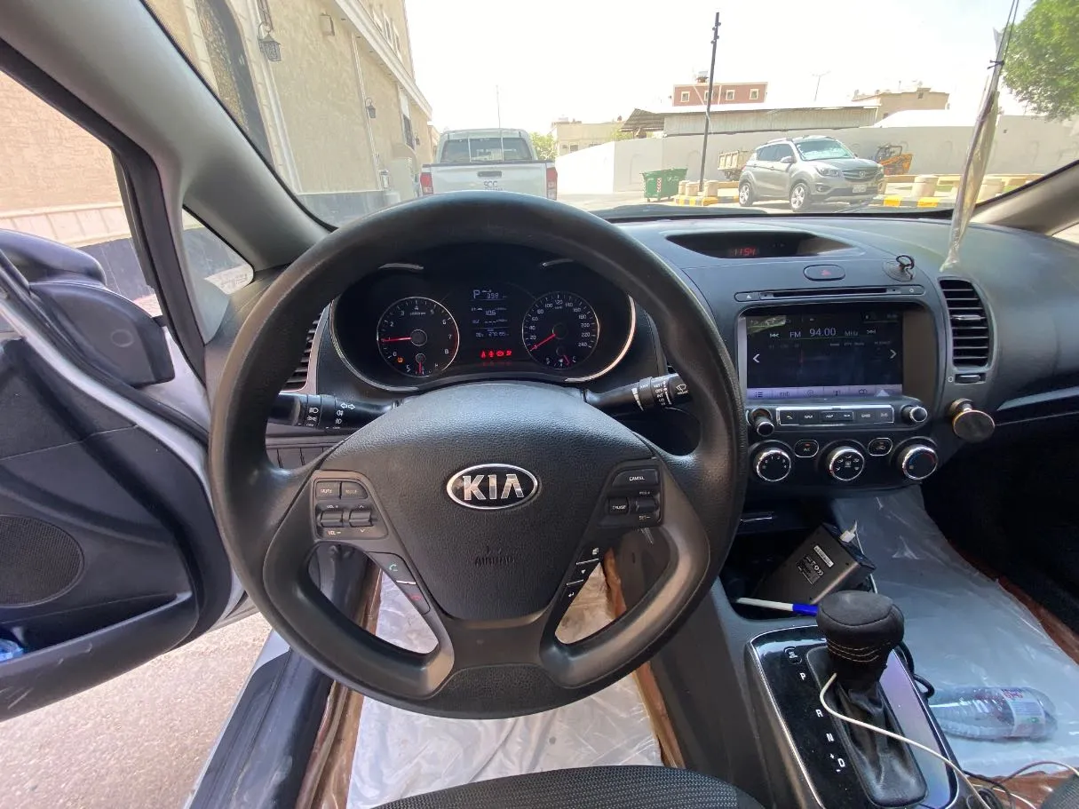 Car image 16