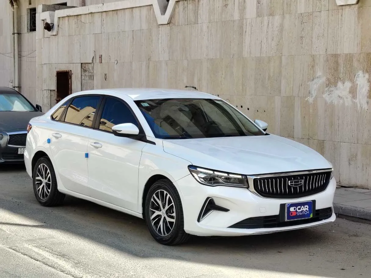 Car image 3