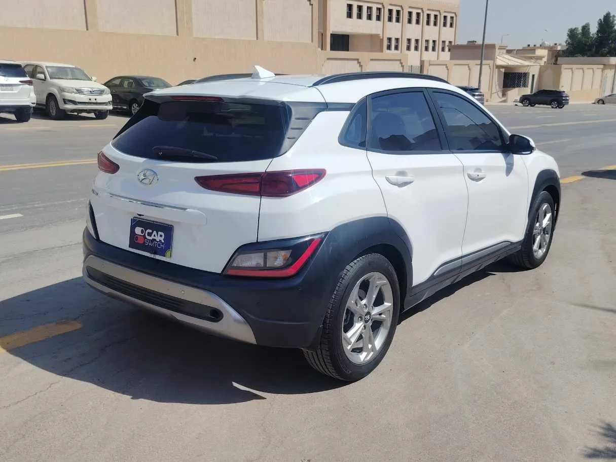 Car image 5