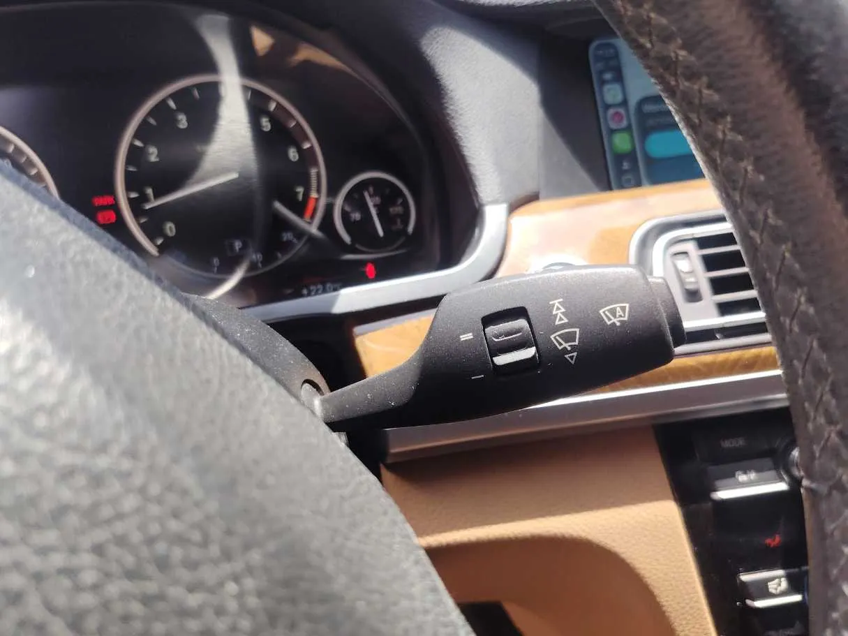 Car image 33