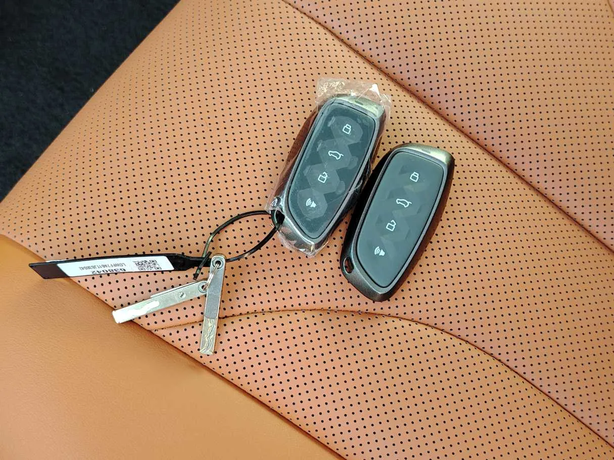 Car image 39