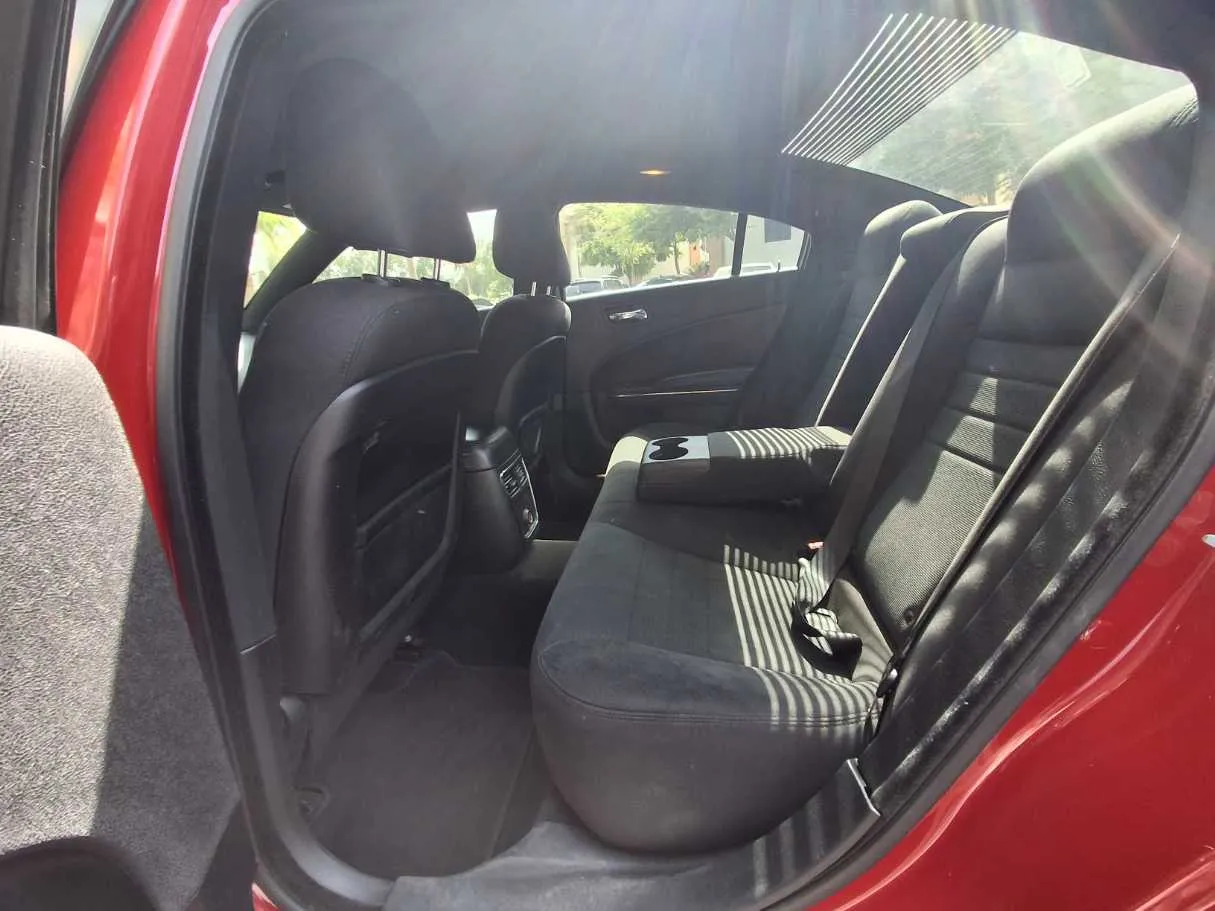 Car image 13