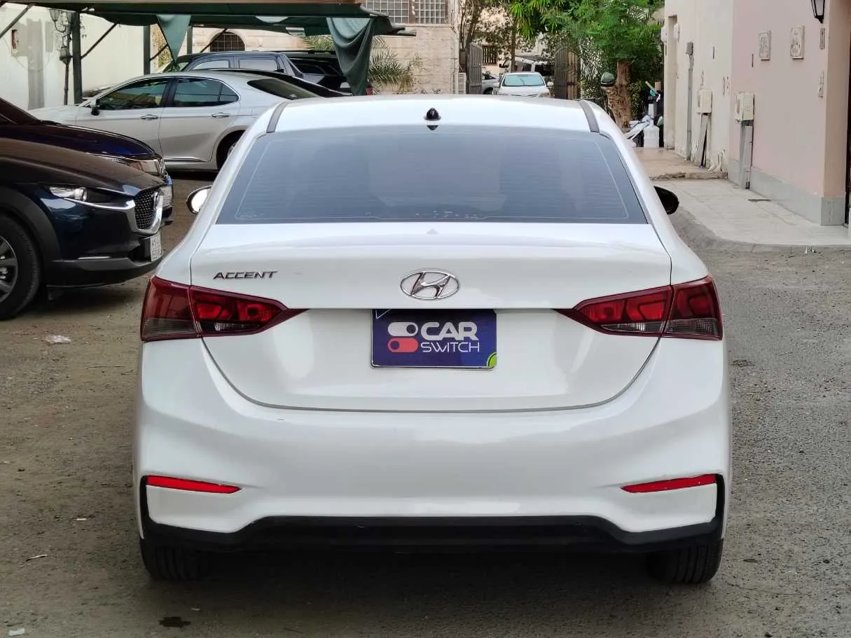 Car image 6