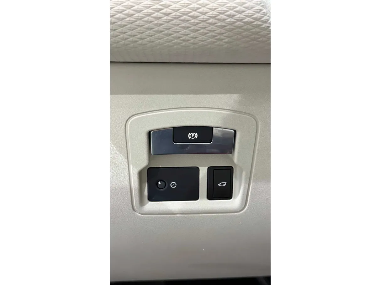 Car image 41