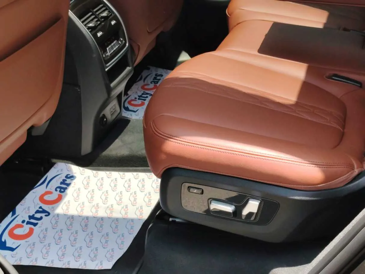 Car image 39