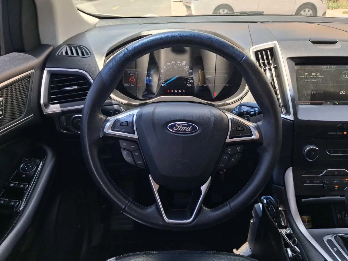 Car image 16